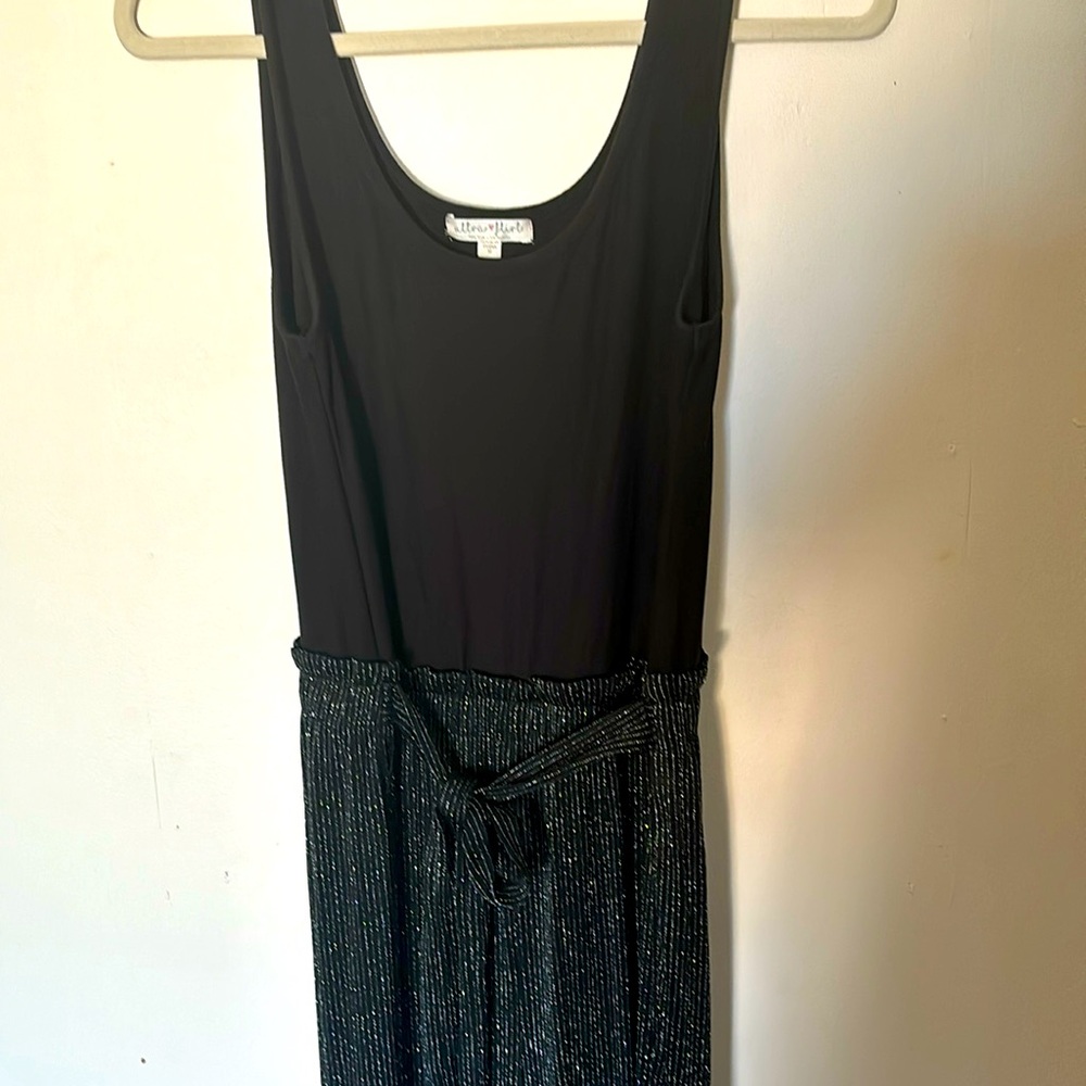 JUMPSUIT & ROMPER
